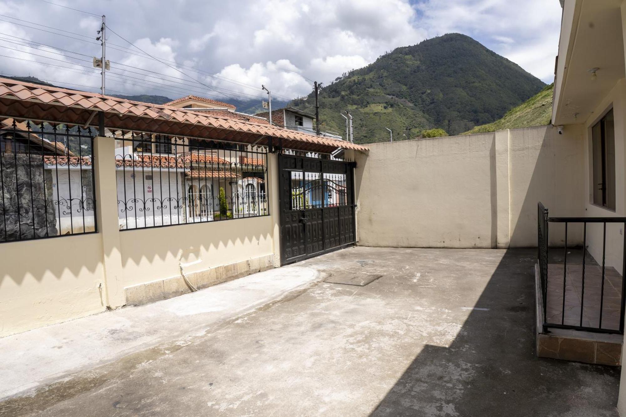 Casita Linda * Banos (Tungurahua)